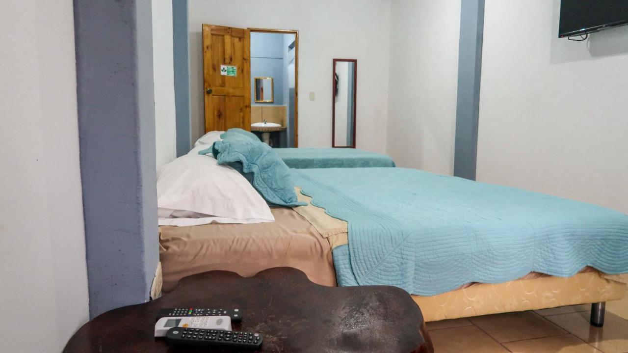 Hotel Hoja De Oro Corcovado Puerto Jiménez Rum bild
